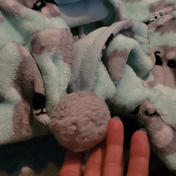 A PJ onesie (kids) - Picture 4 of 6